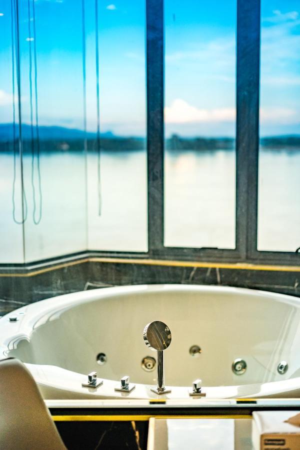 Mekong Heritage Hotel Nakhon Phanom Εξωτερικό φωτογραφία
