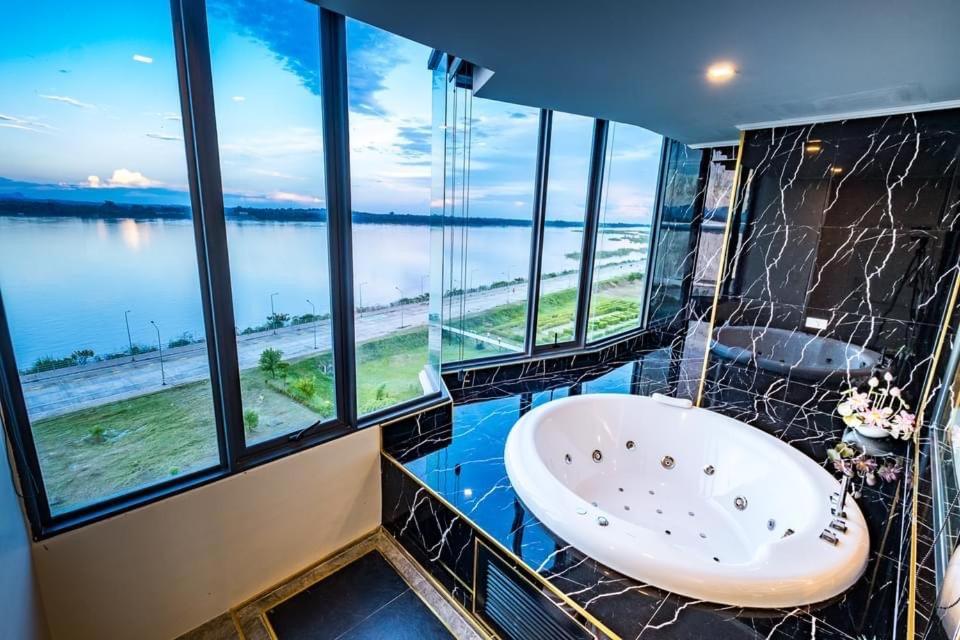 Mekong Heritage Hotel Nakhon Phanom Εξωτερικό φωτογραφία